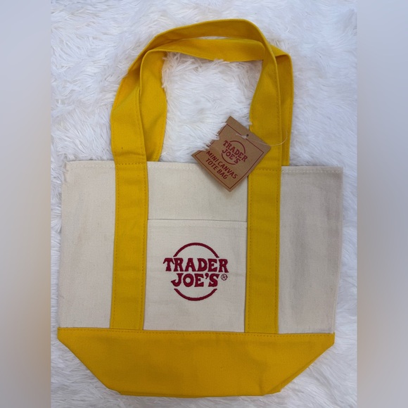 Trader Joe's Canvas Set Large Tote Green & Mini Tote Yellow NWT - Picture 8 of 15